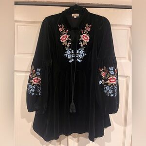 One World Black Velvet Embroidered Top - Size XL